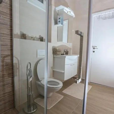 Nera De Lux Apartament *