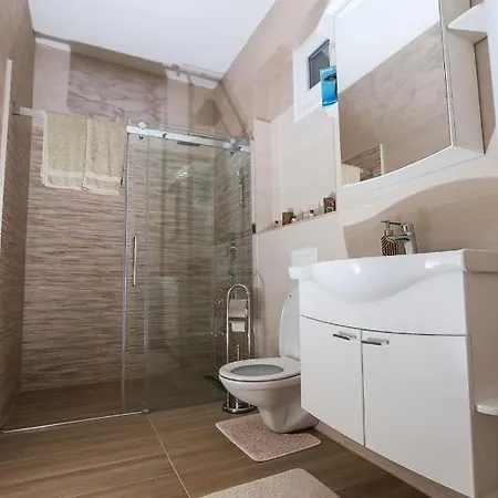 Nera De Lux Apartament *