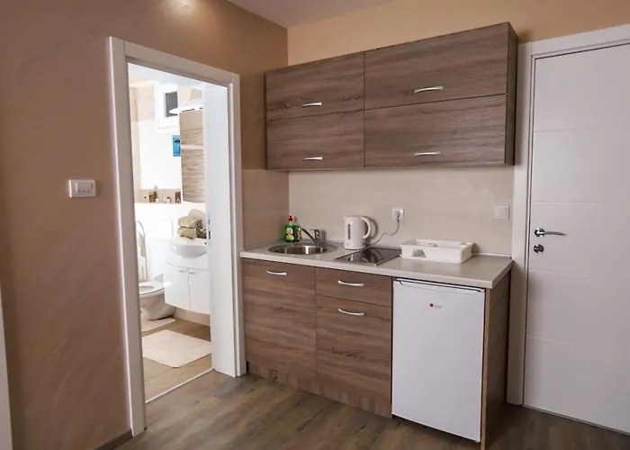 アパート Nera De Lux