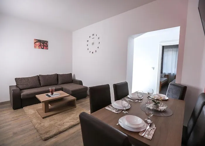 アパート Nera De Lux