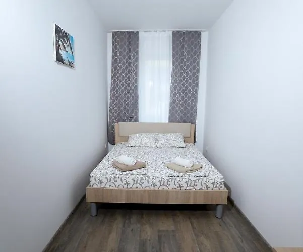 アパート Nera De Lux